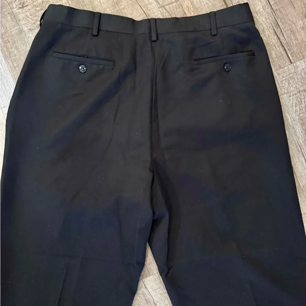 Roundtree & Yorke Men’s Black Easy Care Slacks‎ – Size 38 x 36